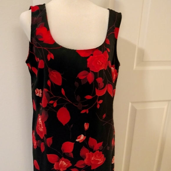 Vintage Meghan Matthews Elegant Black and Red Floral Dress - Picture 3 of 6